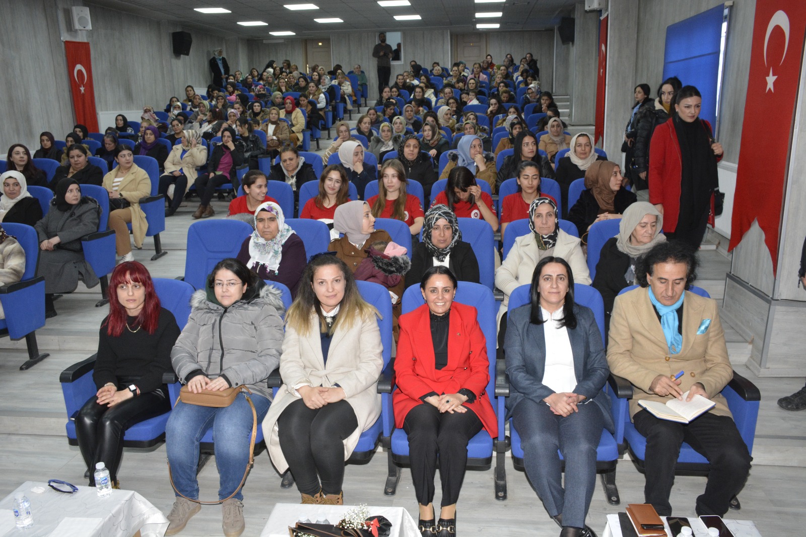 Hakan Taş Yazdı  HATİCE ATAN HAKKARİ VATAN!