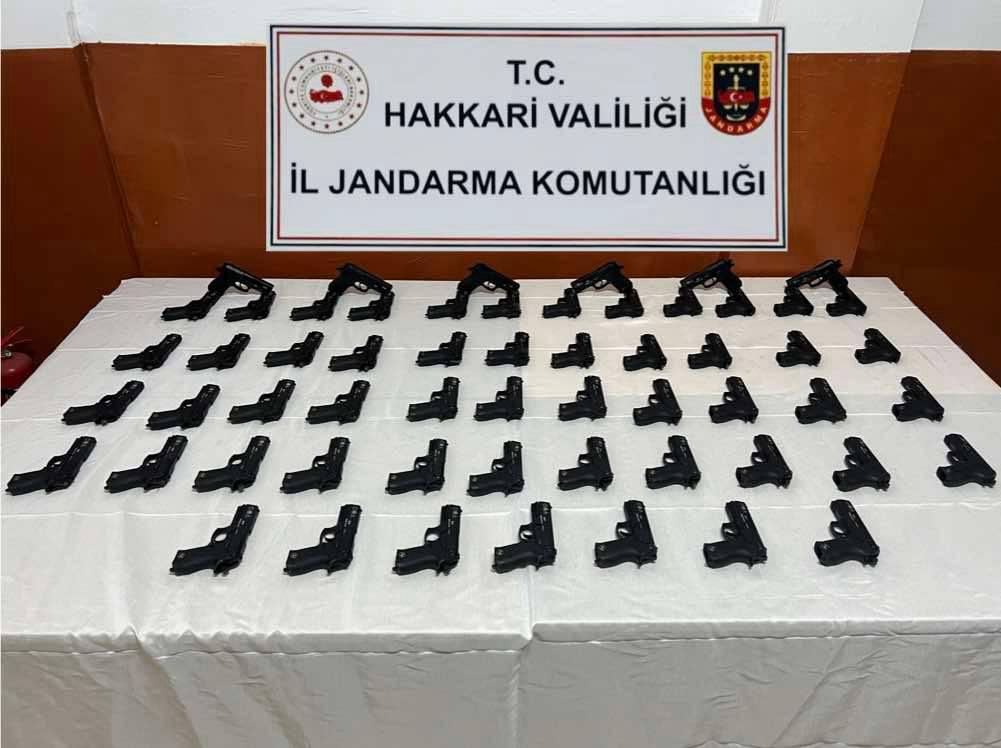 58 Tabanca ele geçirildi