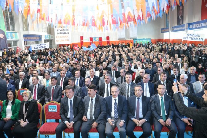 AK PARTİ ADAY TANITIP TOPLANTISI YAPTI