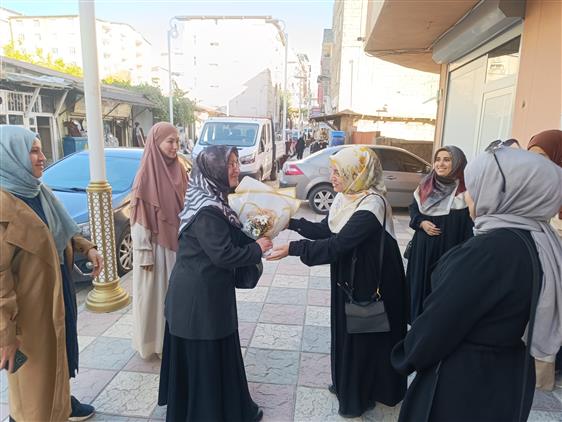 ilk bayan müftü yardımcısı göreve başladı.