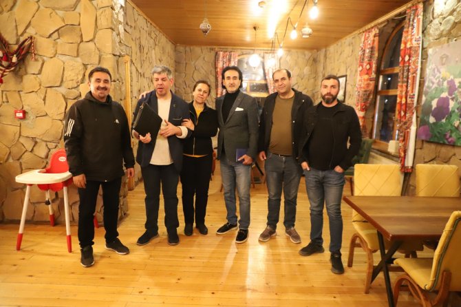 HAKAN TAŞ YAZDI: EN BÜYÜK GÜÇ SEVGİDİR!