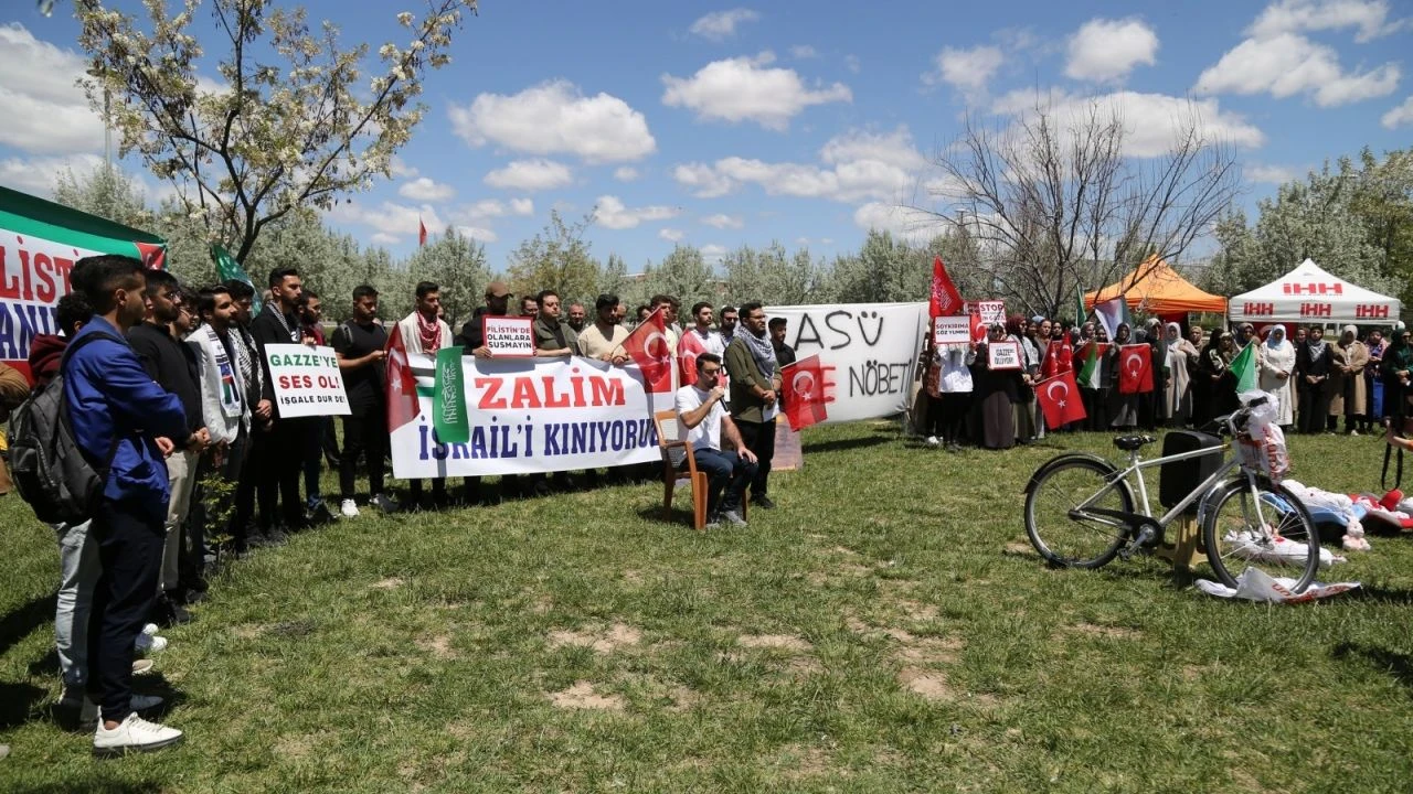 ÜNİVERSİTE GAZZE NÖBETİ BAŞLADI