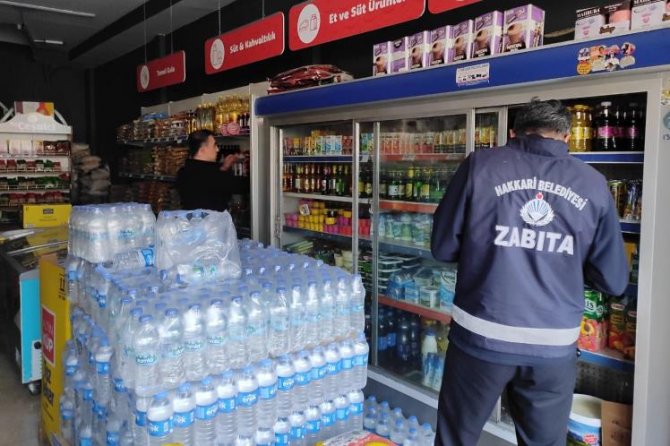 Hakkari'de kasa ve raf arasında denetim