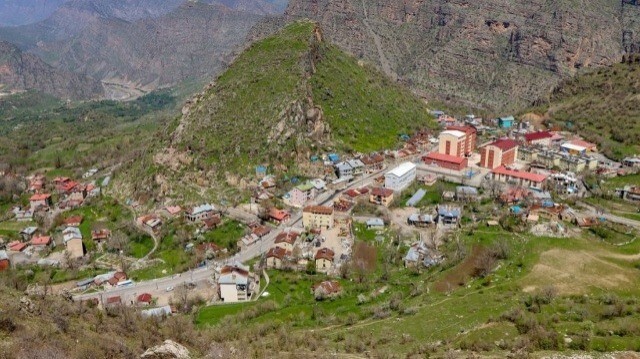 Çukurca’da kapı açık uyumak Esra Öztürk / YAZDI 