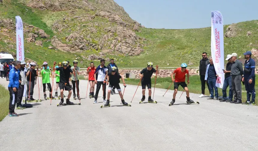 Yüksekovalı sporcular il birinciliği için yarıştı
