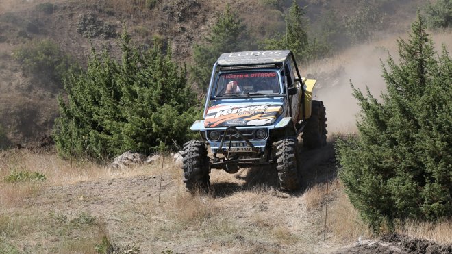 Çukurca'da off-road gösterisi yapıldı
