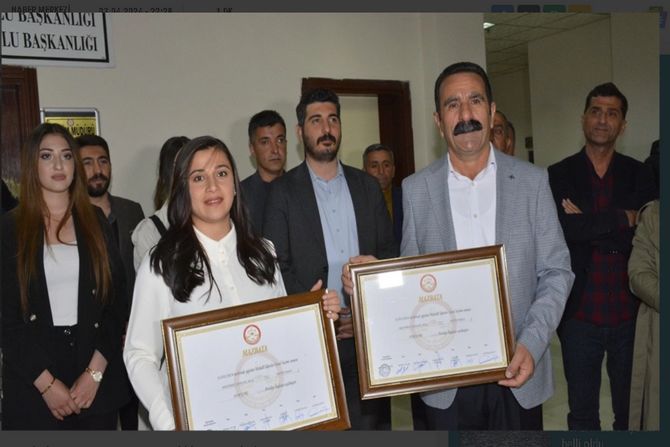 DEM PARTİ EŞ BAŞKANLARI ADAYLARI MAZBATALARINI ALDI