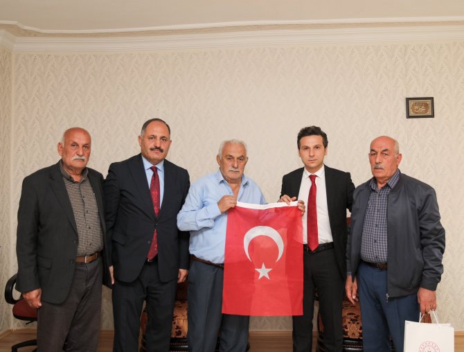 Vali Yardımcısı Karada'dan Kıbrıs gazisine ziyaret