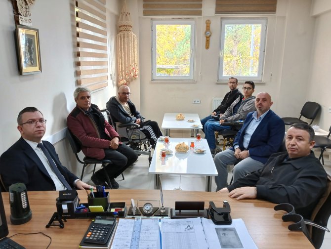 Vali Yardımcısı Berber Bedensel Engelliler Derneğini ziyaret etti.