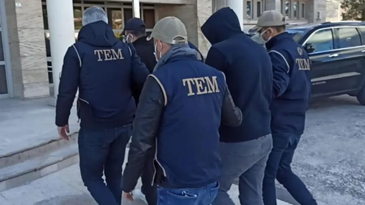 Üç ilde FETÖ 0perasyonu