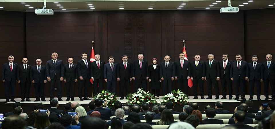 Uzmanlar Erdoğan'ın yeni kabinesi hakkında ne düşünüyor?
