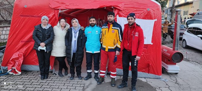 Hakkari UMKE ekibi sahra hastanesi kurdu