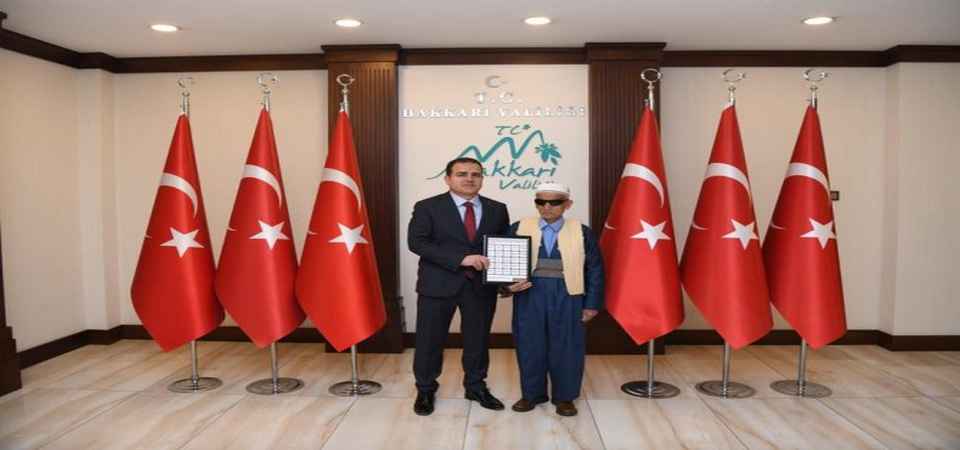 Yazar Kızılkaya’dan Vali Akbıyık’a Ebced Tablosu