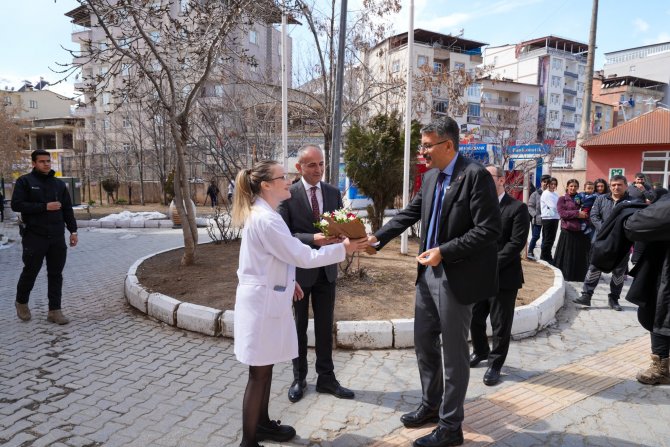 Vali Çelik Tıp bayramını kutladı