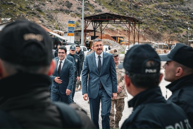 VALİ ÇELİK, KOLLUK KUVVETLERİNİN BAYRAMINI KUTLADI