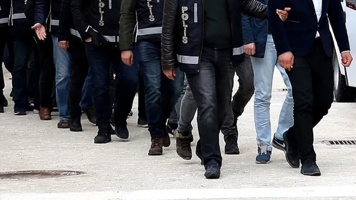 Hakkari'de 7 kişi gözaltına alındı