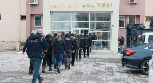 Hakkari'de 3 kişi tutuklandı  