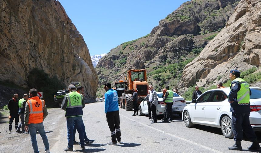 Hakkari-Çukurca karayolu ulaşıma açıldı