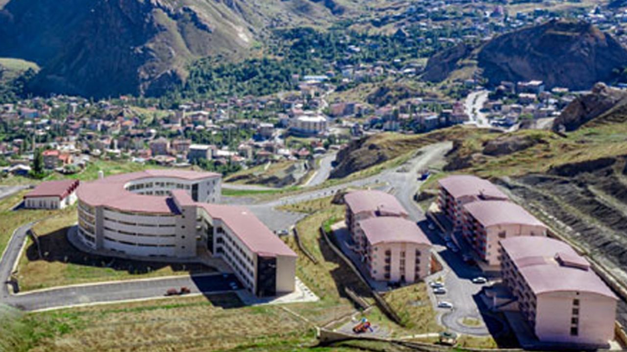 HAKKARİ ÜNİVERSİTESİ ! Hakan TAŞ YAZDI 