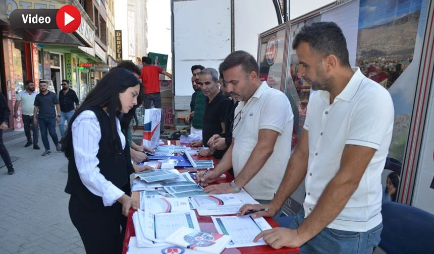 Hakkari üniversitesi Yüksekova'da stant açtı