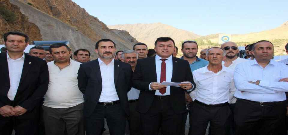 Hakkari Van karayollarında Alternatif  Yol Yapılıyor