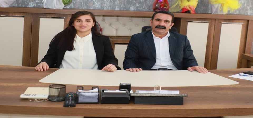 Hakkari Belediye Eş Başkanlardan iki dilden bayram mesajı