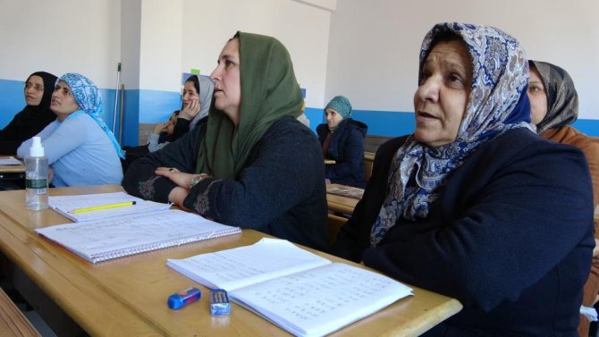 'Okuma Yazma Seferberliğine' yoğun ilgi