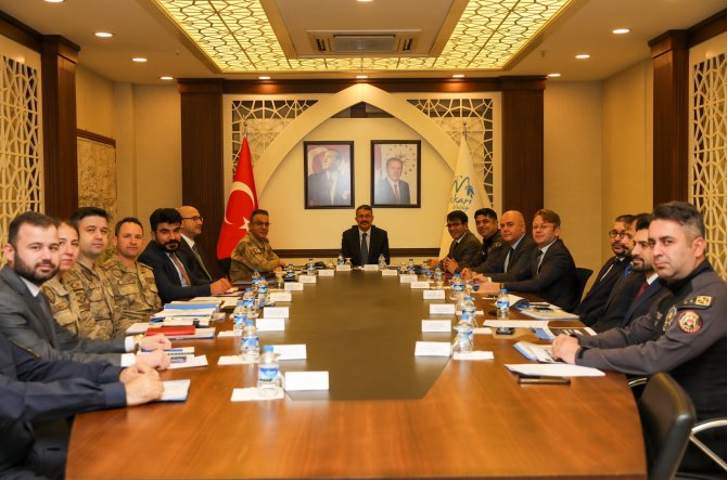 Vali Ali Çelik'ten 