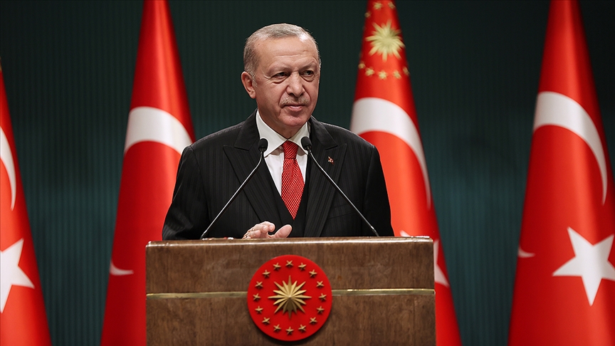 3 BAKAN YARDIMCISI GÖREVDEN ALINDI