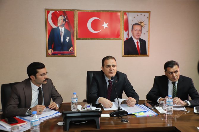 Vali Akbıyık, kimse Hakkari halkını paniğe sevk etmesin