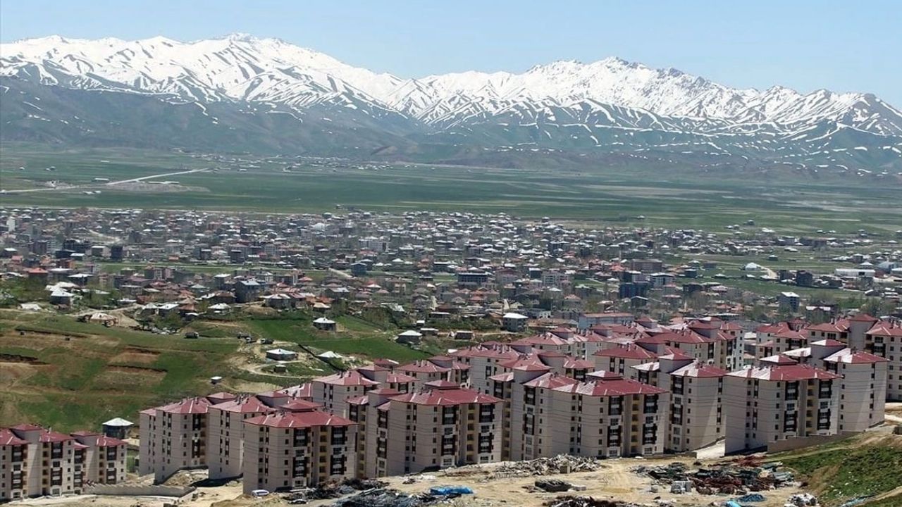 YÜKSEKOVA’DA “SAĞDUYU” KAZANDI! Hakan TAŞ YAZDI 